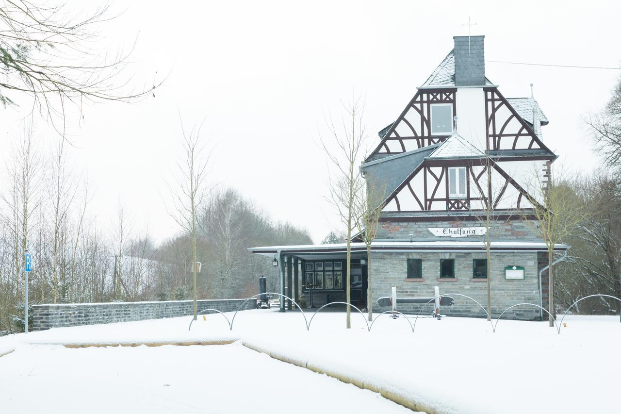 ホテル Bahnhof Thalfang エクステリア 写真